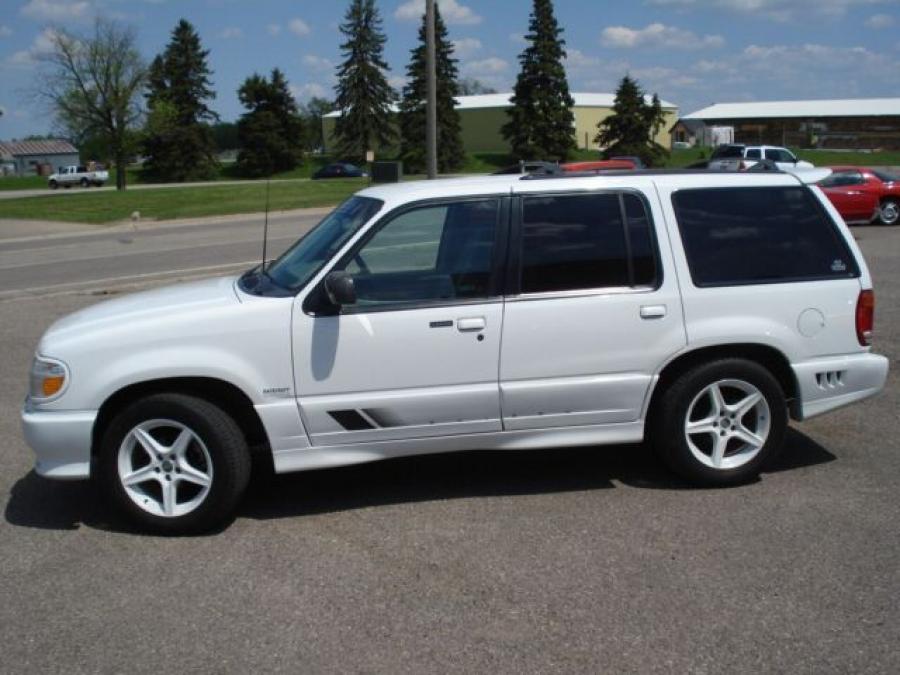  Saleen Explorer XP8 1998 года  (фото 3 из 20)